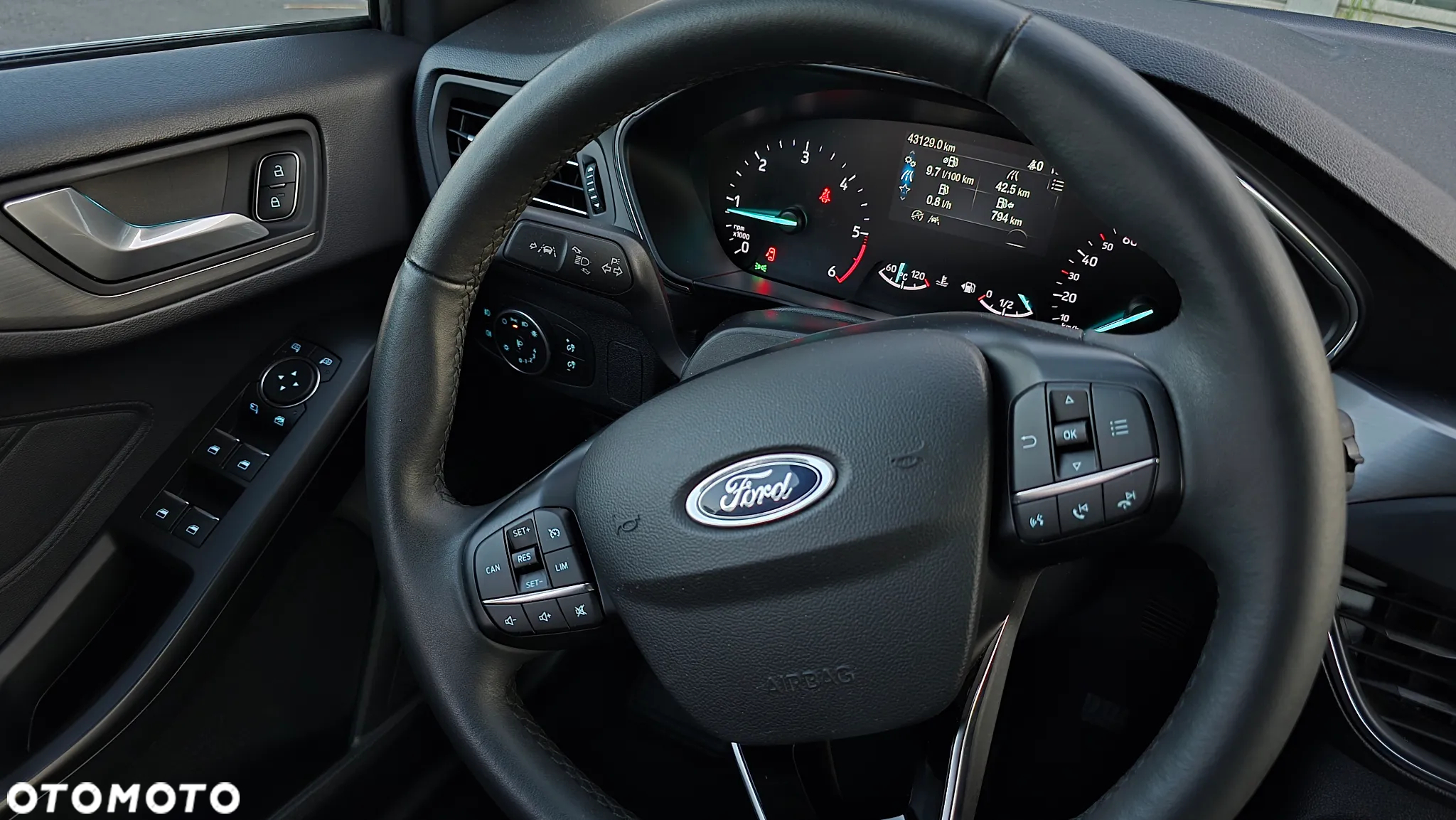 Ford Focus 2.0 EcoBlue Titanium X - 26
