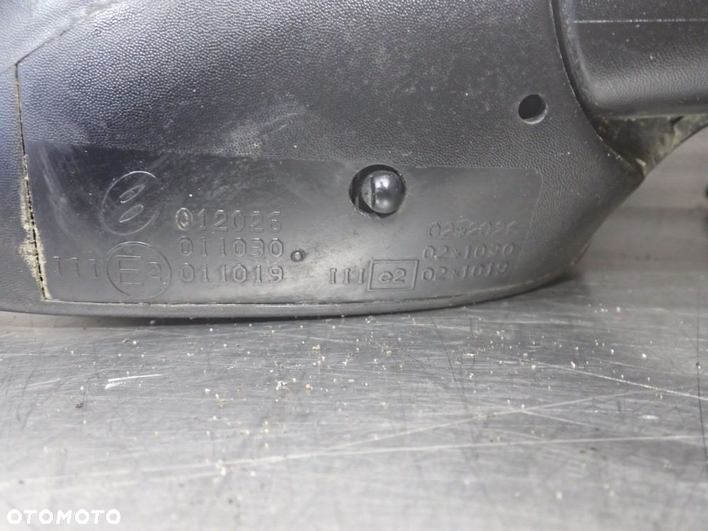 LUSTERKO PRAWE ELEKTRYCZNE CITROEN C3 1.6 012026 - 9