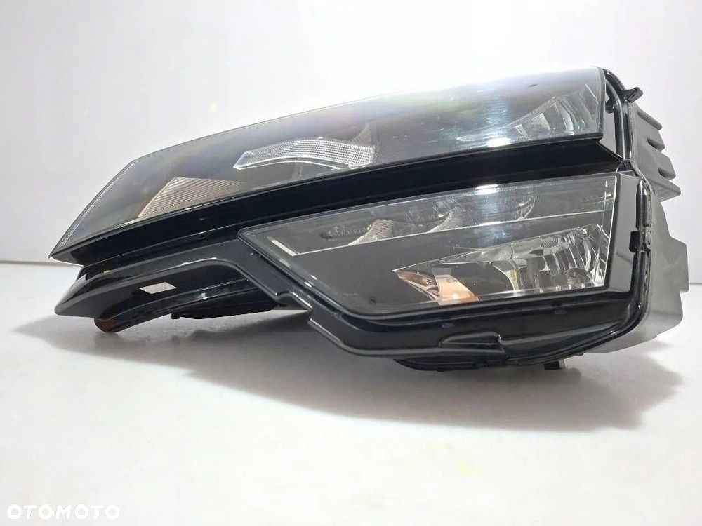 Skoda Karoq 2019 LEWA LAMPA PRZEDNIA REFLEKTOR EUROPA 57B941015A LED - 3