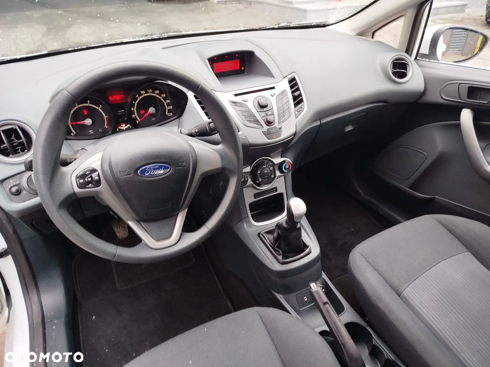 Ford Fiesta 1.25 Silver X - 19