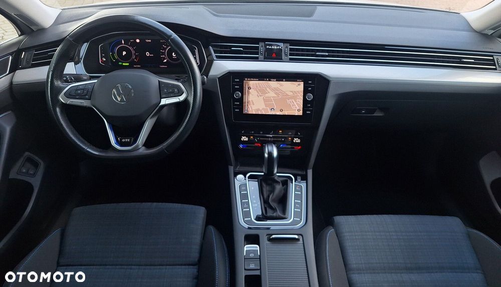 Volkswagen Passat - 9