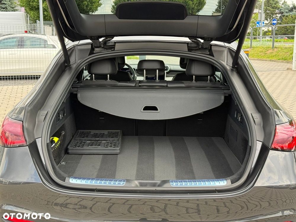 Mercedes-Benz GLC - 32