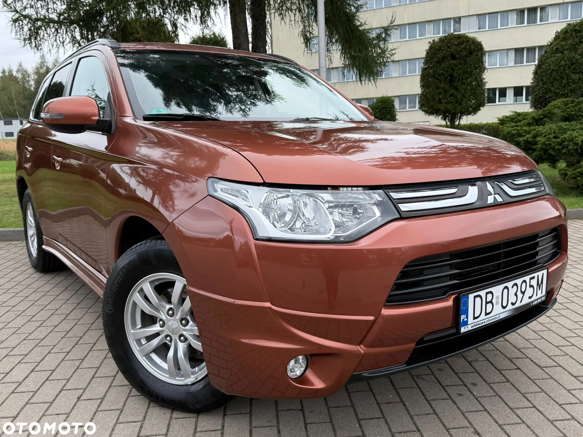 Mitsubishi Outlander 2.0 Invite + 2WD - 12