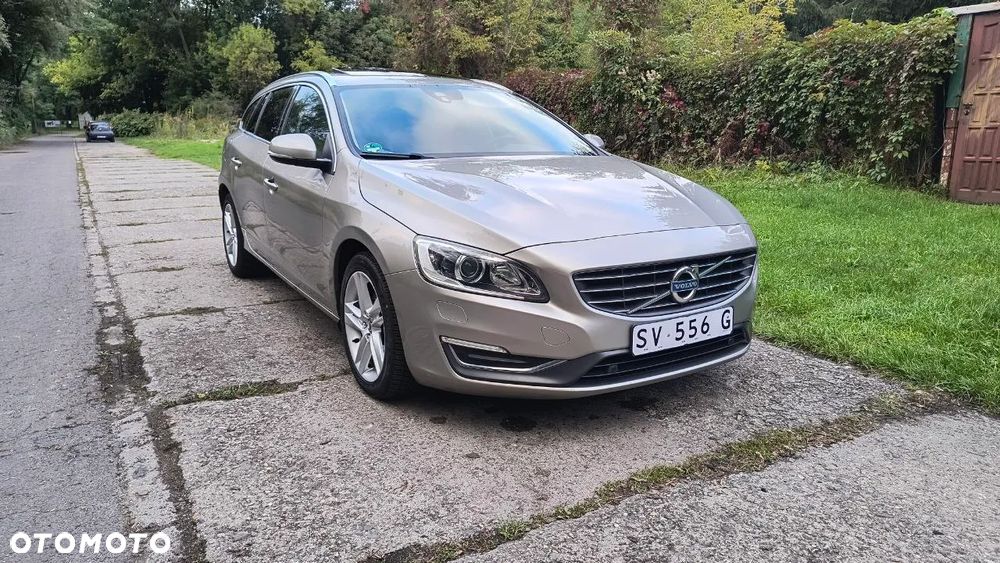 Volvo V60 D2 Summum - 3