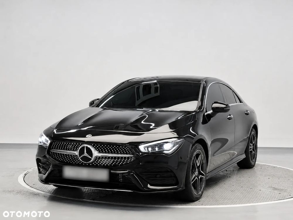Mercedes-Benz CLA 250 4Matic 7G-DCT AMG Line - 2