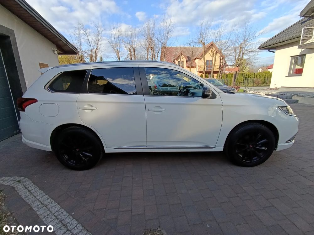 Mitsubishi Outlander 2.4 4WD Diamant+ - 9