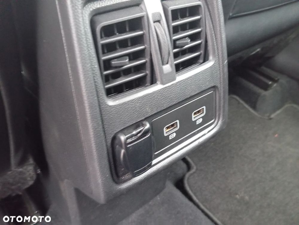 Renault Captur TCe 155 EDC GPF INTENS - 9