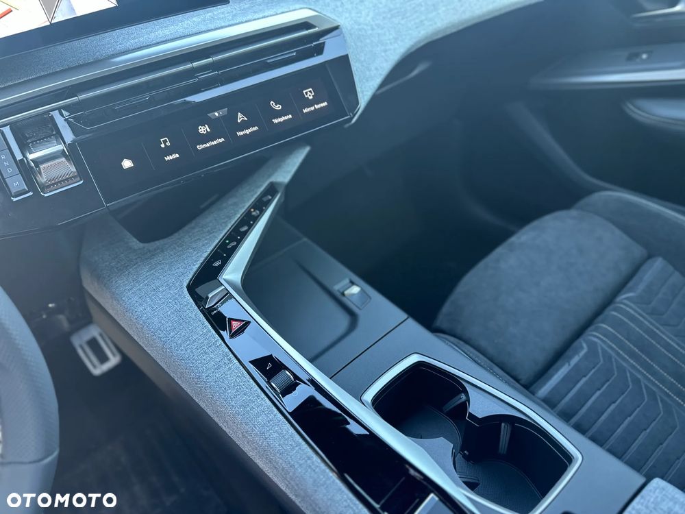 Peugeot 3008 1.2 PureTech mHEV GT E-DCS6 - 9