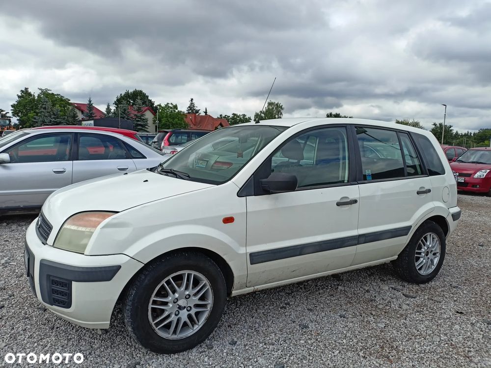 Ford Fusion - 1