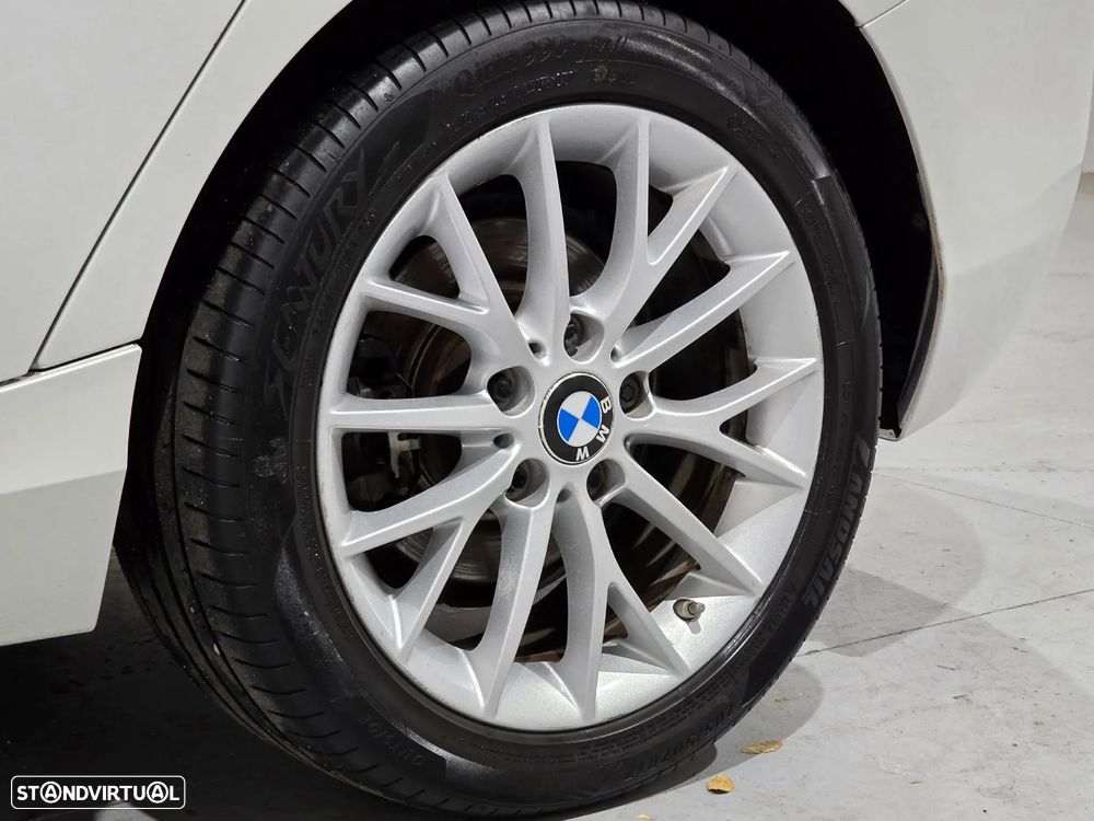 BMW 116 d Pack M - 17