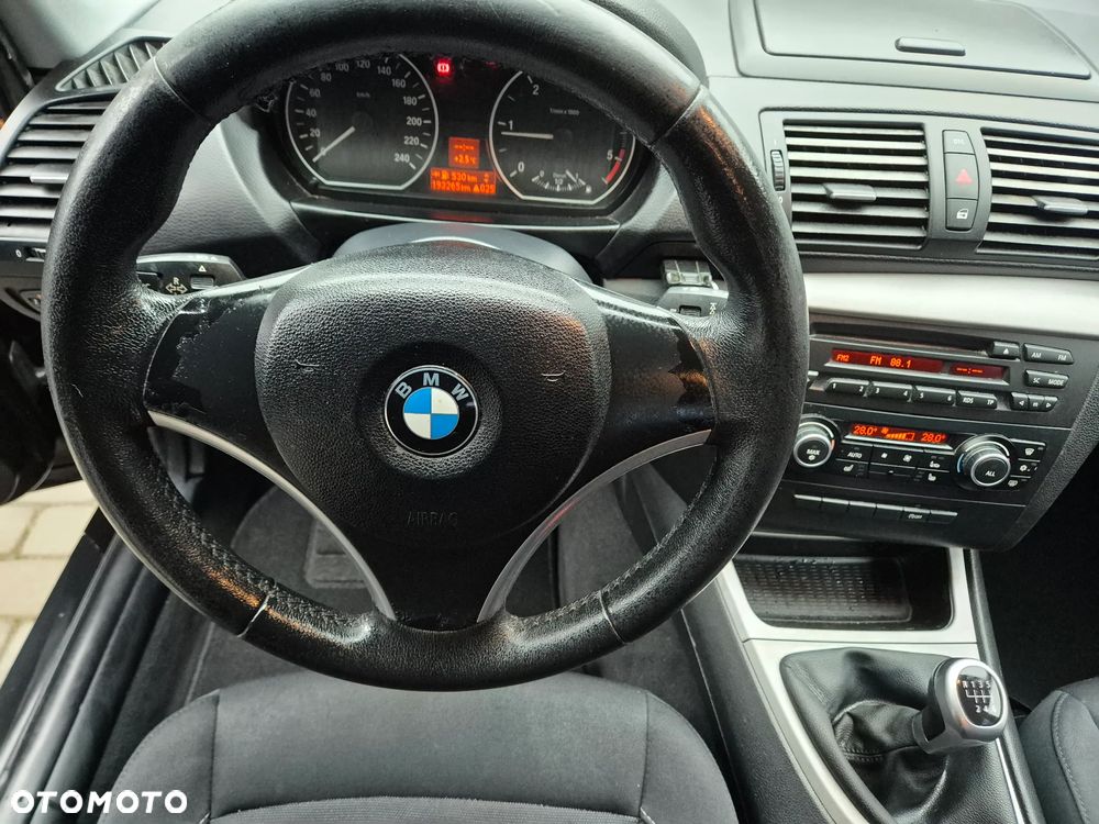 BMW Seria 1 116d Sport Line - 12