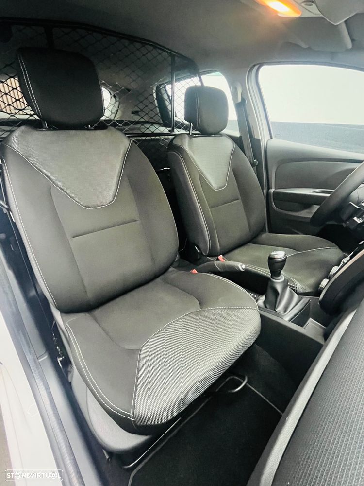 Renault Clio 1.5 dCi Zen - 24