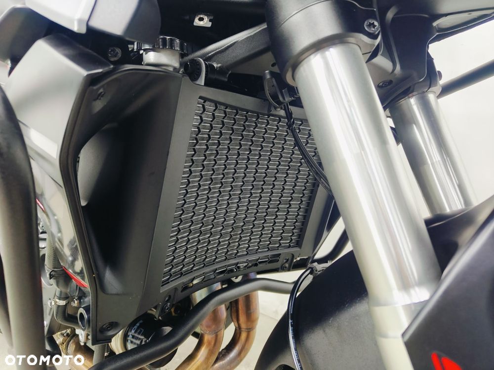 QJMOTOR 900 SX - 5