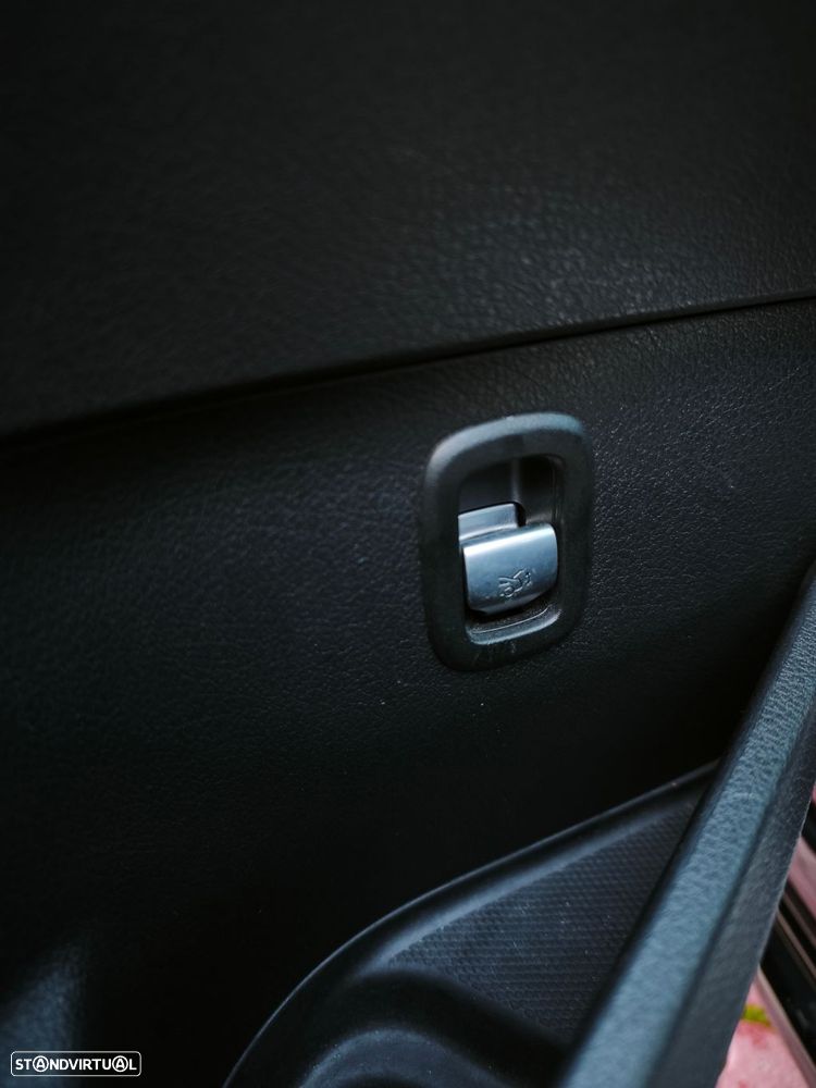 Mercedes-Benz C 220 d Avantgarde - 31