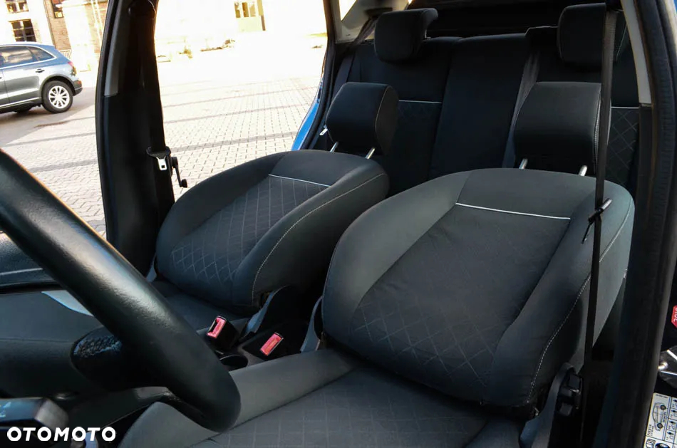 Ford Fiesta 1.25 Ambiente - 26
