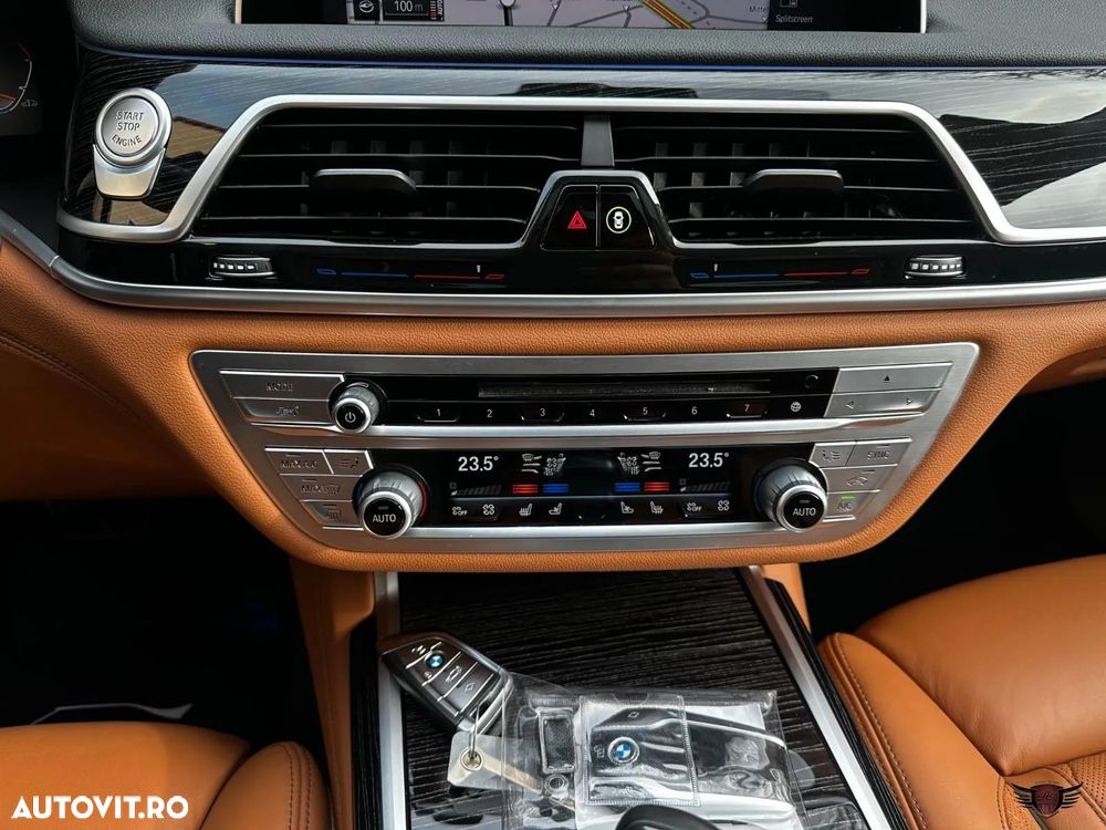 BMW Seria 7 730d xDrive MHEV - 11