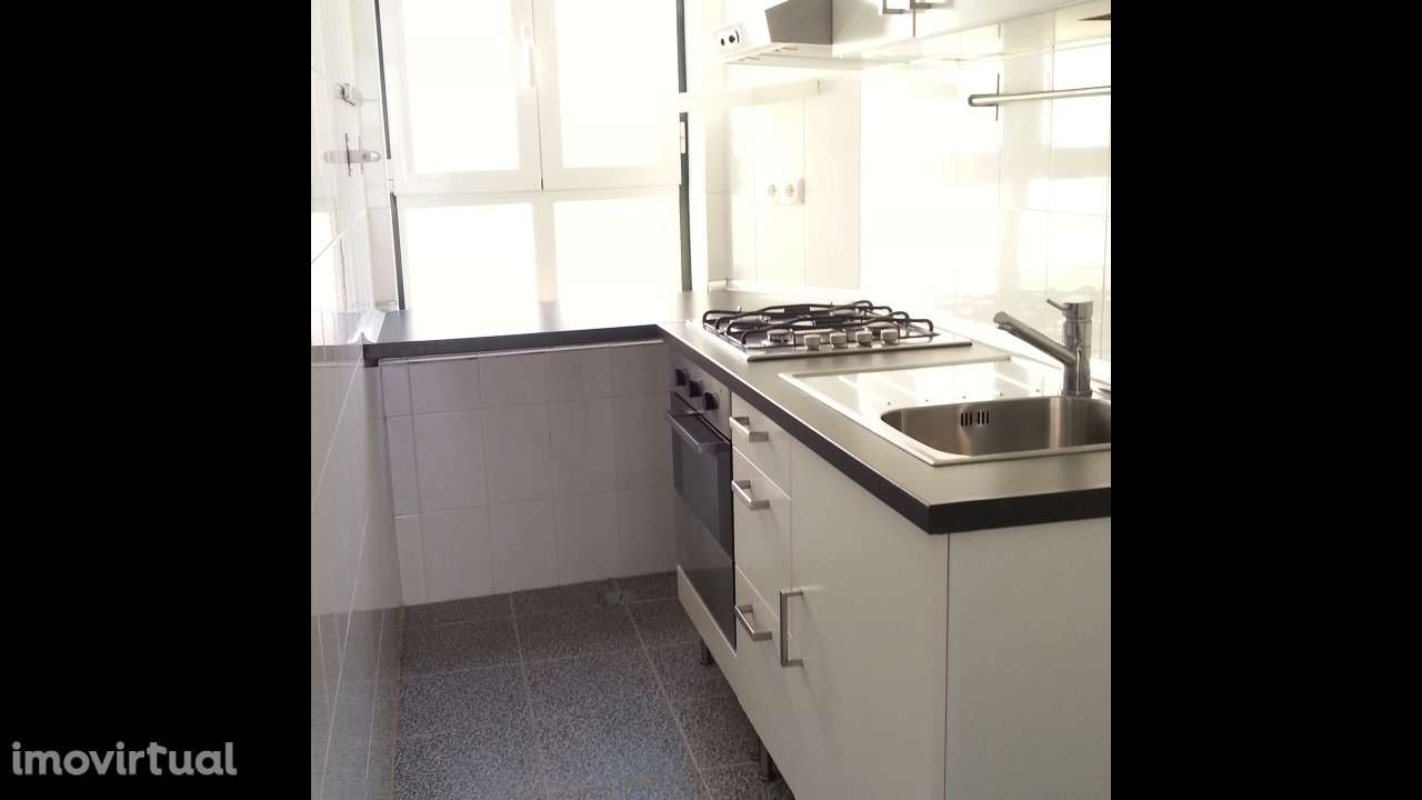 Excelente T1 na Lapa - Grande imagem: 4/6