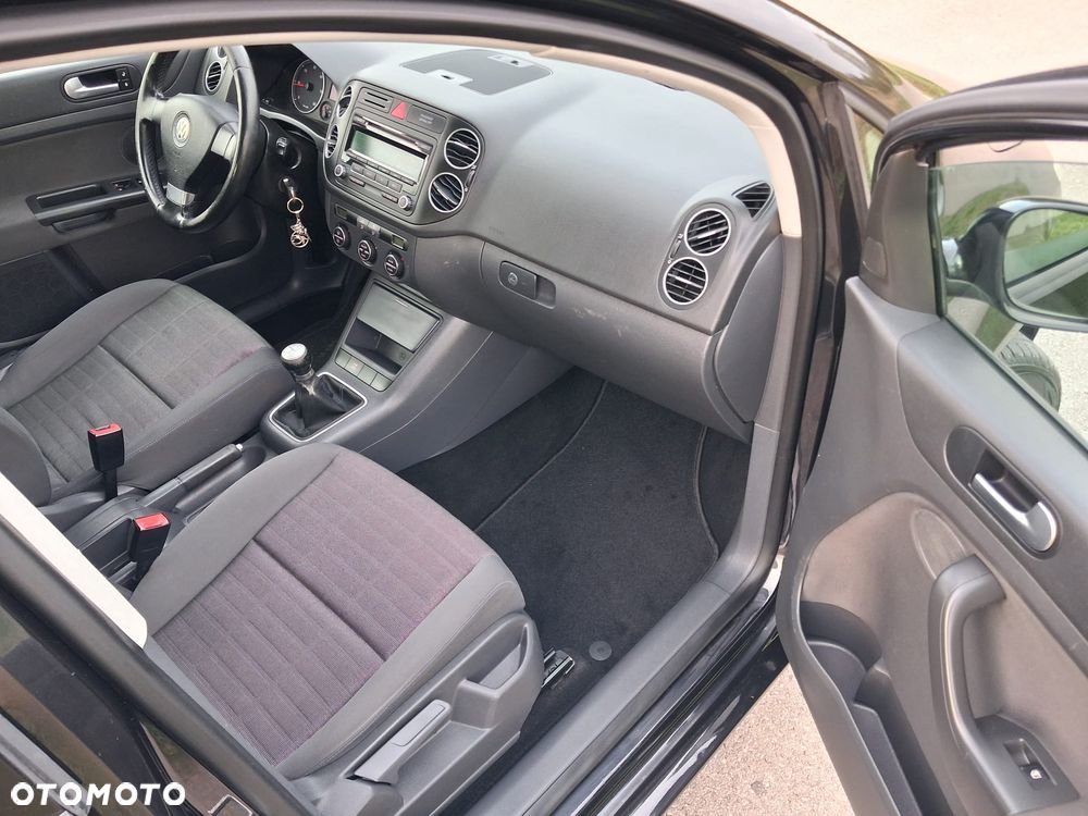 Volkswagen Golf Plus - 10
