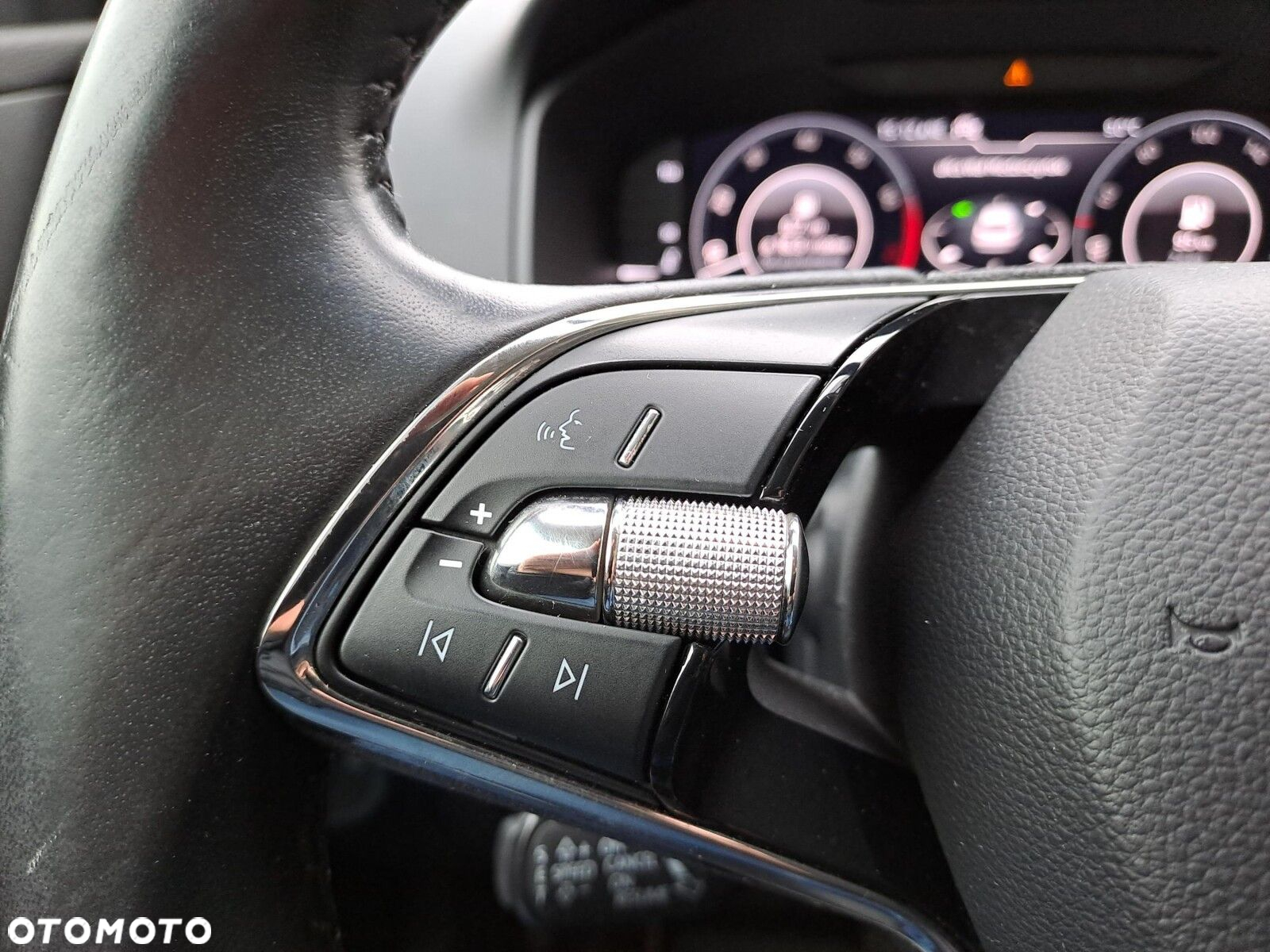 Skoda Karoq 1.5 TSI ACT 4x2 Style DSG - 14