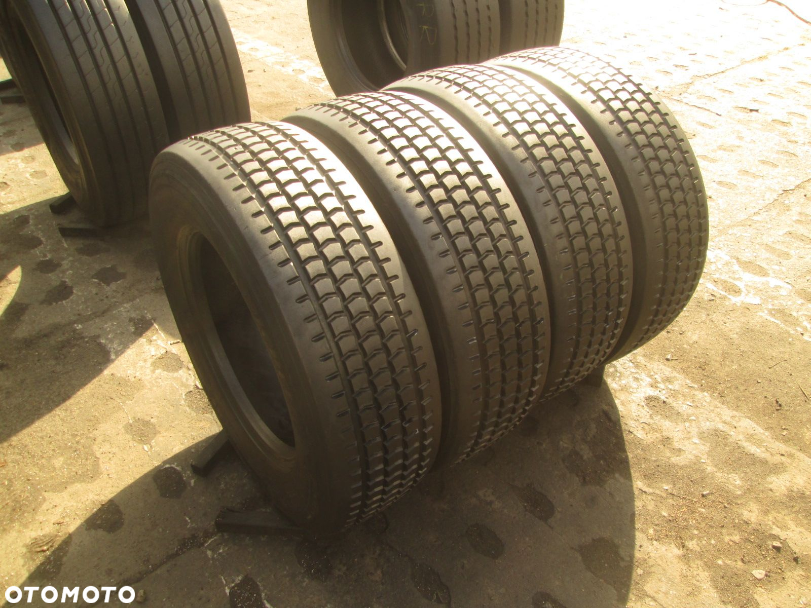 Opony ciężarowe 245/70/19.5 Michelin X-MULTI. Opony ciężarowe - 3