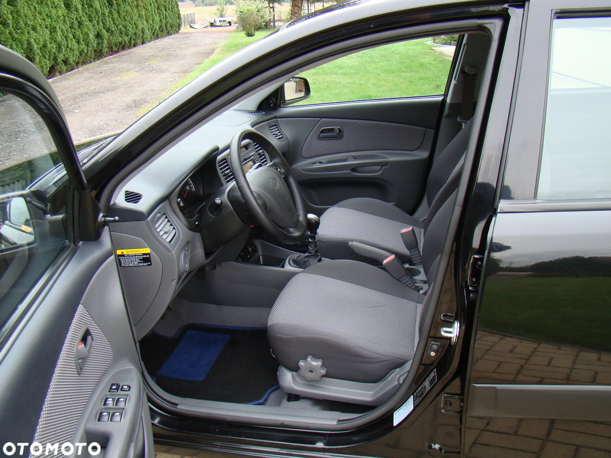 Kia Rio - 22