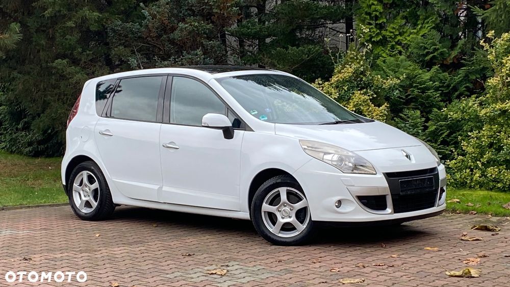 Renault Scenic 1.5 dCi Privilege EDC - 8