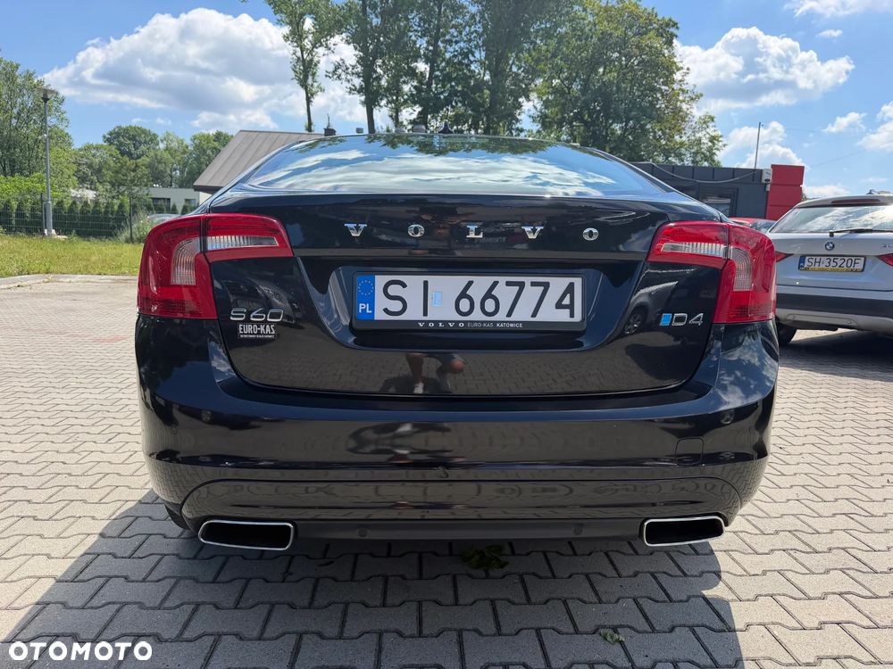 Volvo S60 D4 Drive-E Momentum - 4