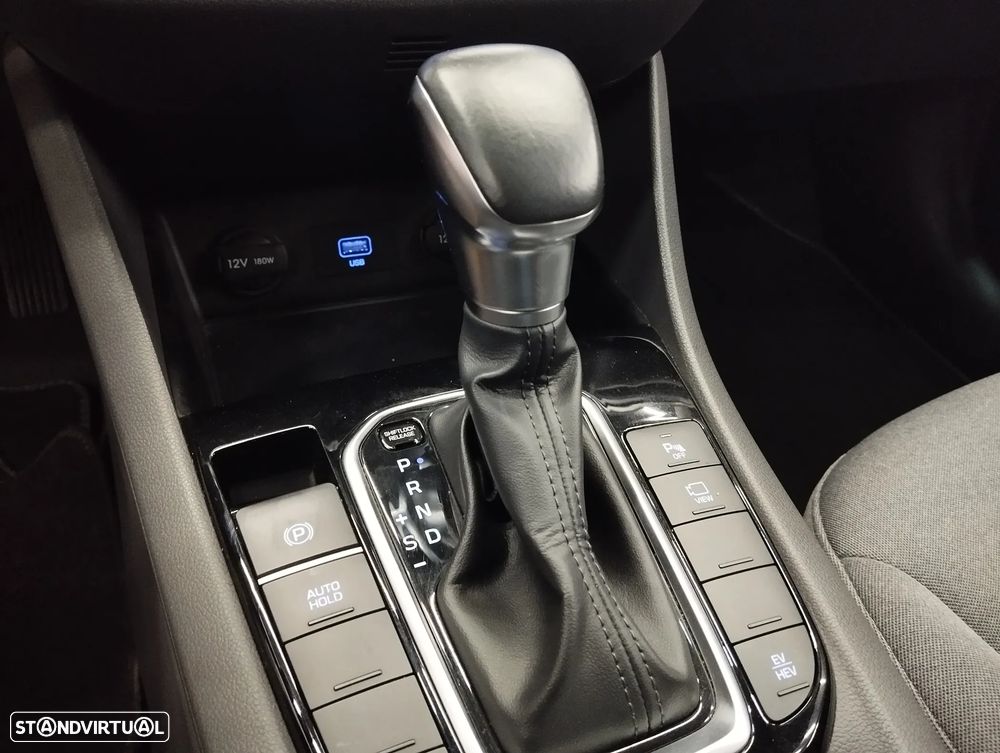 Hyundai Ioniq 1.6 GDI PHEV Tech - 36