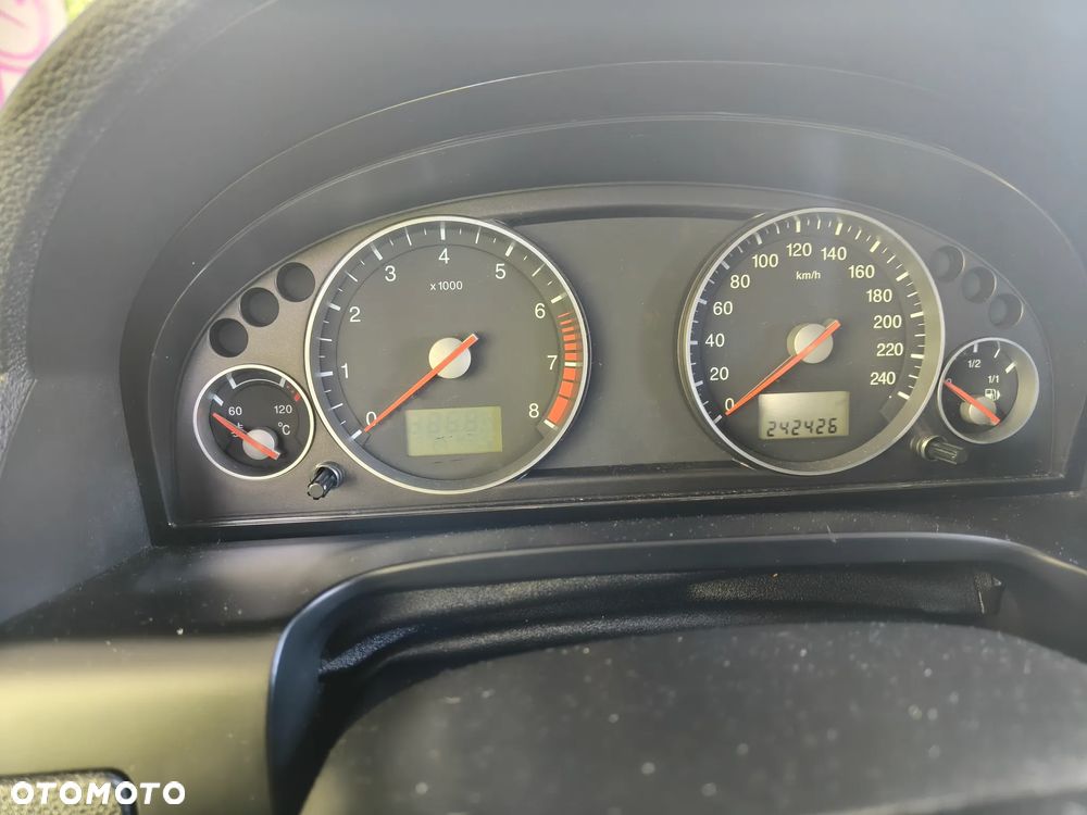 Ford Mondeo 1.8 Ghia - 16