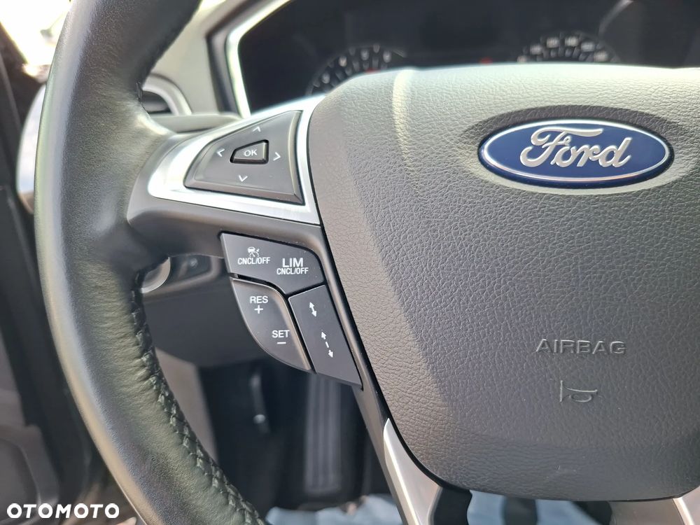 Ford Mondeo 2.0 EcoBlue Titanium - 38