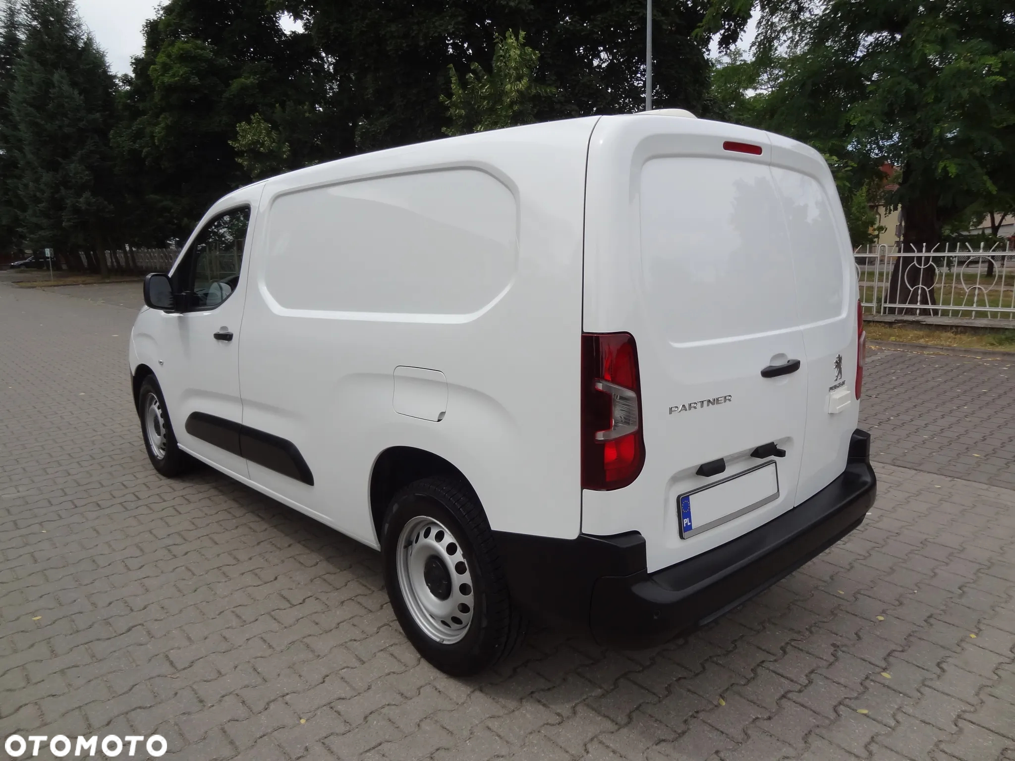 Peugeot Partner LONG Full Opcja Pakiet Terenowy! - 17