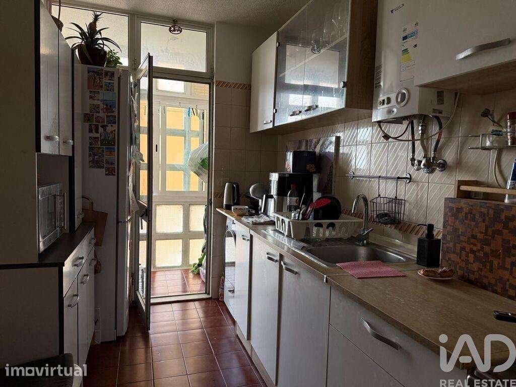 Apartamento T1 em Santo António dos Cavaleiros e Frielas de 47 m2 - Grande imagem: 3/26