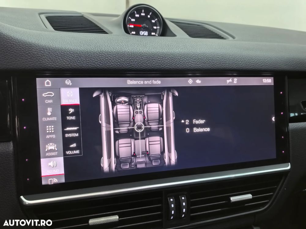 Porsche Cayenne - 28