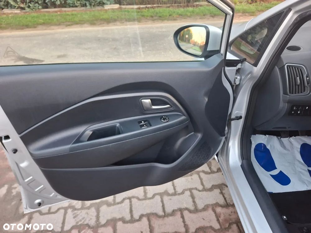 Kia Rio 1.2 Dream-Team Edition - 24