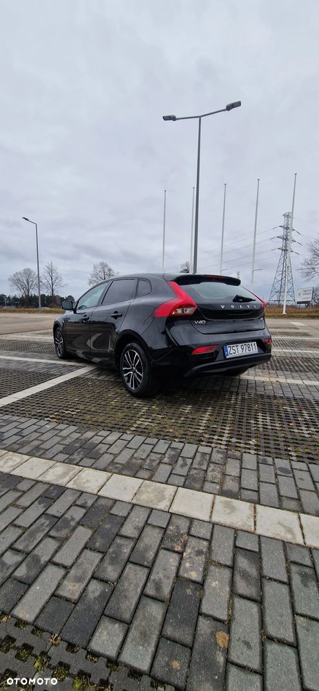 Volvo V40 D2 Momentum - 4