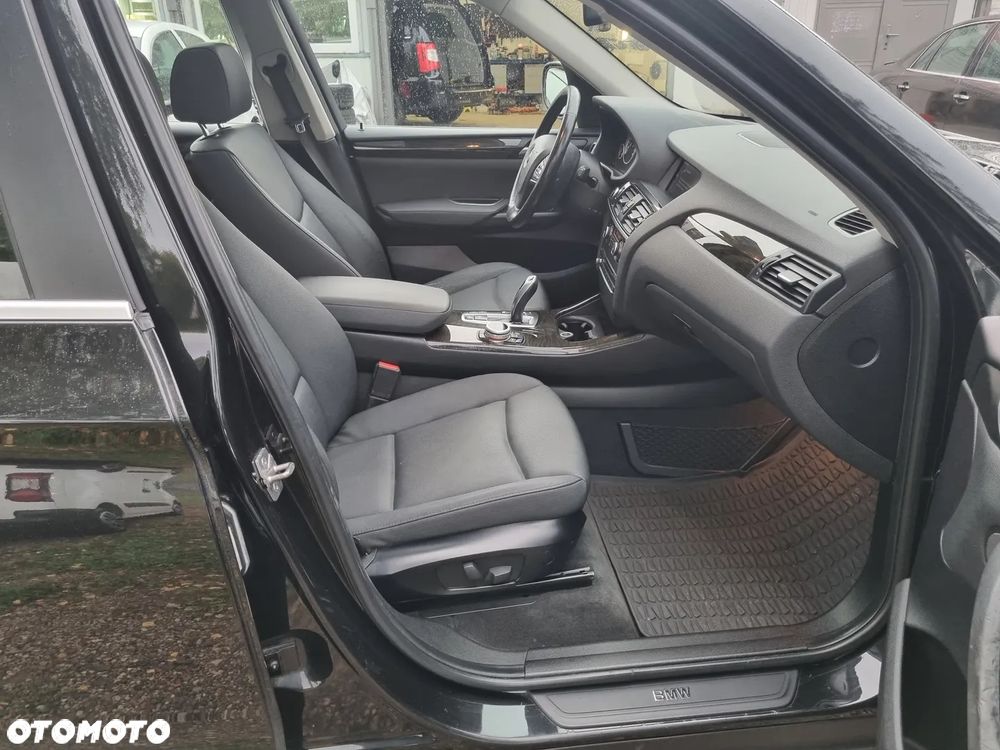 BMW X3 xDrive28i Sport-Aut - 33