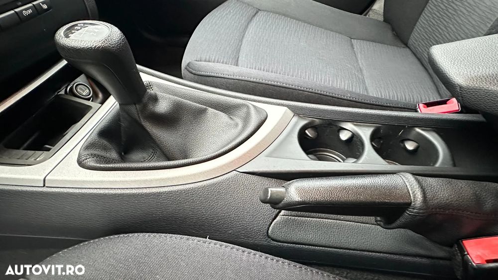 BMW Seria 1 116i - 10