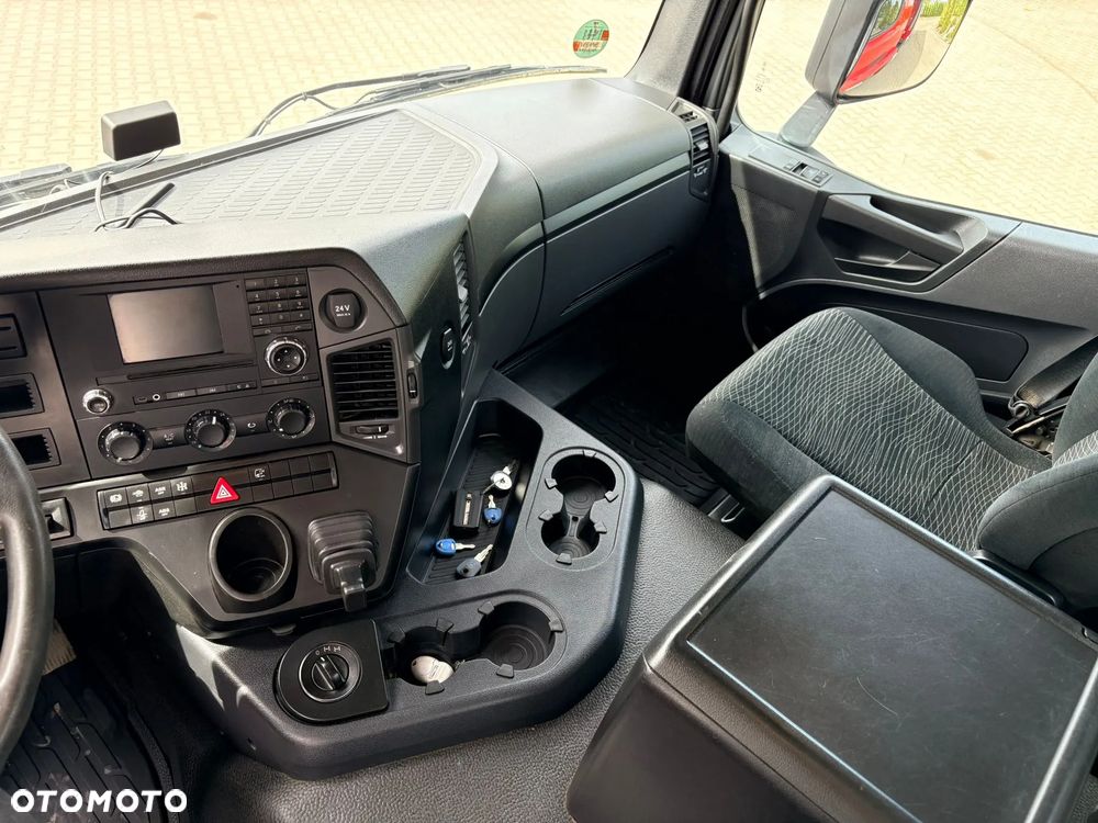 Mercedes-Benz AROCS 3243 8x4 WYWROTKA TRÓJSTRONNA Z BORDMATIKIEM - 22