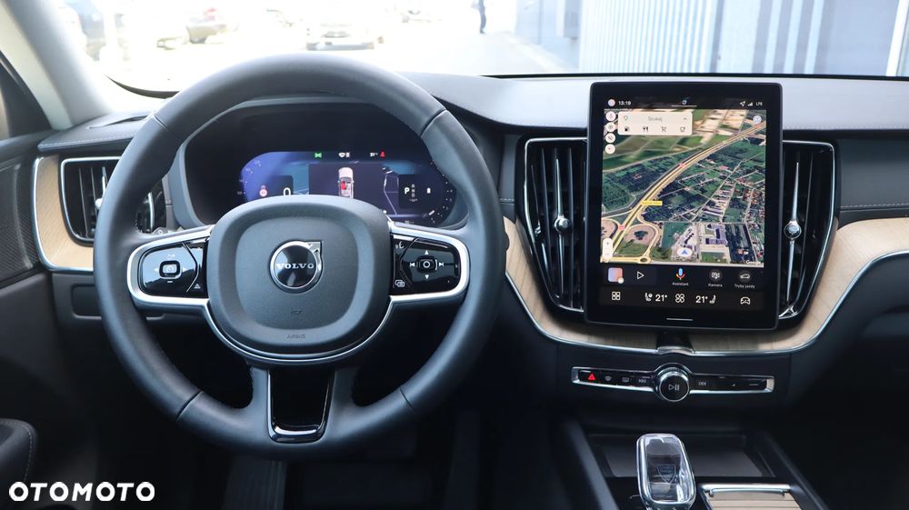 Volvo XC 60 B5 B AWD Ultra Dark - 12