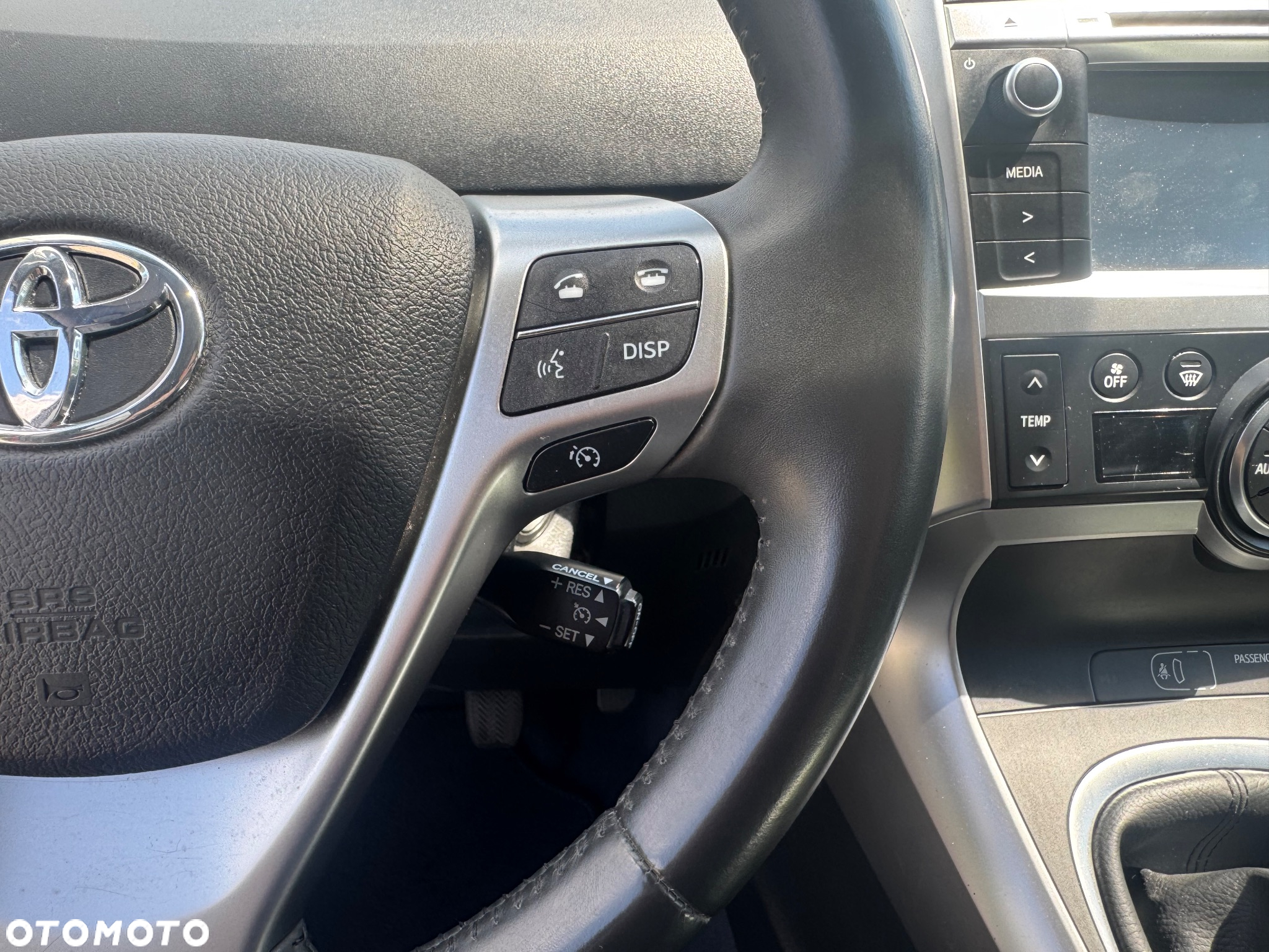 Toyota Verso 1.6 Premium - 16