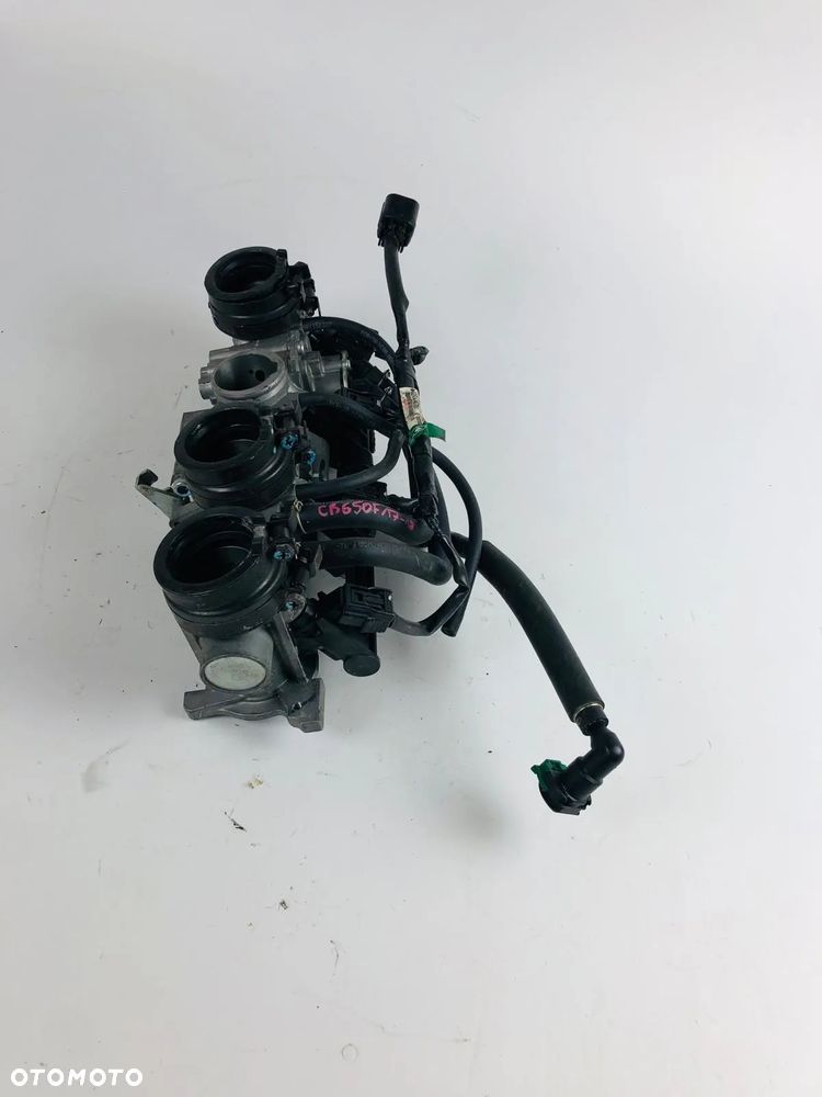Honda CB 650 F RC75B Przepustnice Wtryski - 6