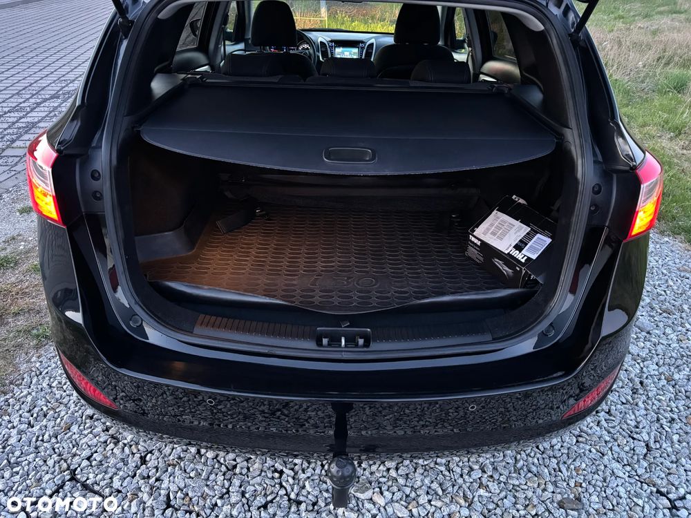 Hyundai i30 i30cw 1.6 CRDi Intro Edition - 16