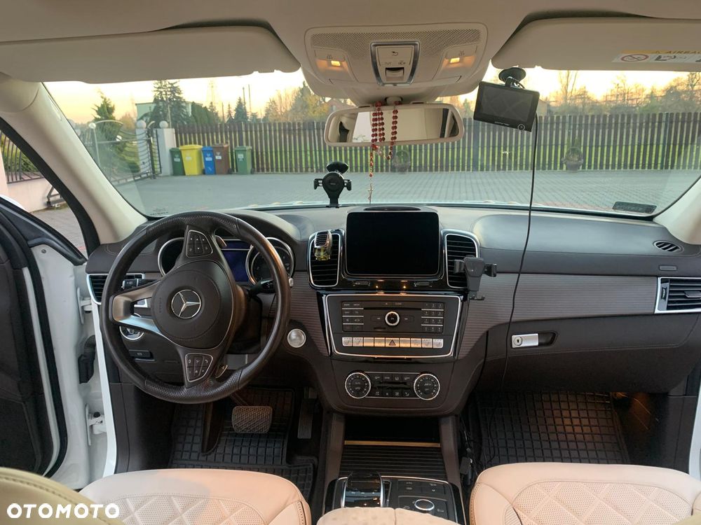Mercedes-Benz GLS - 6