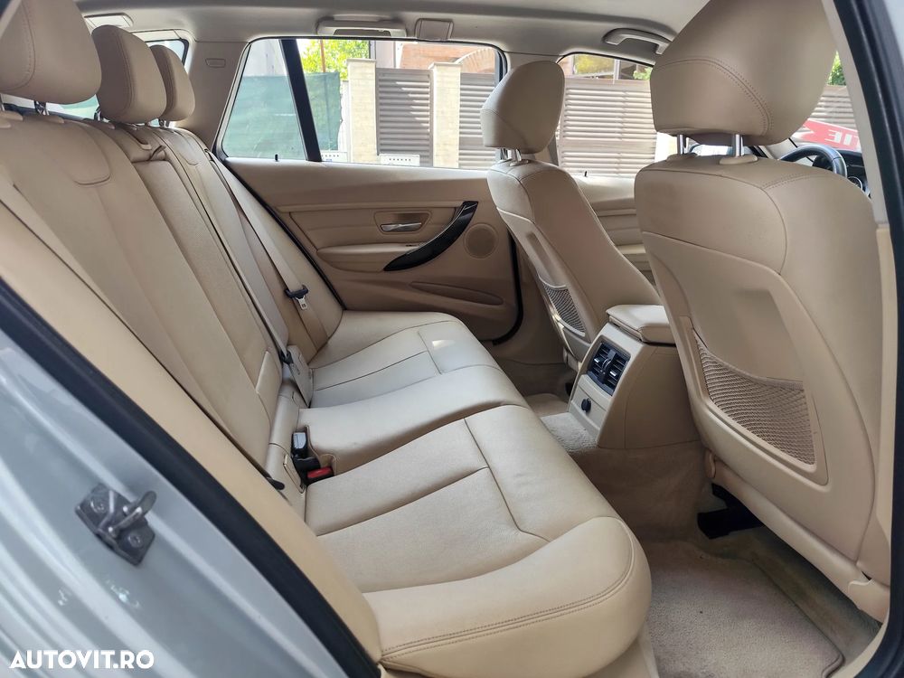 BMW Seria 3 320d xDrive Sport-Aut. Luxury Line - 32