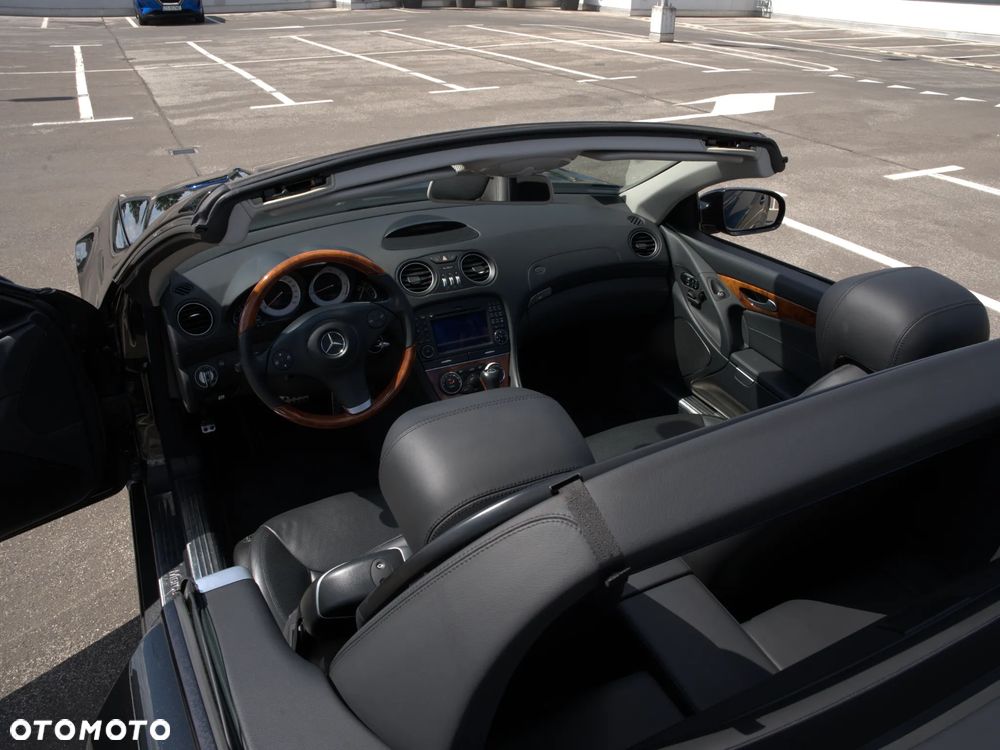 Mercedes-Benz SL - 13