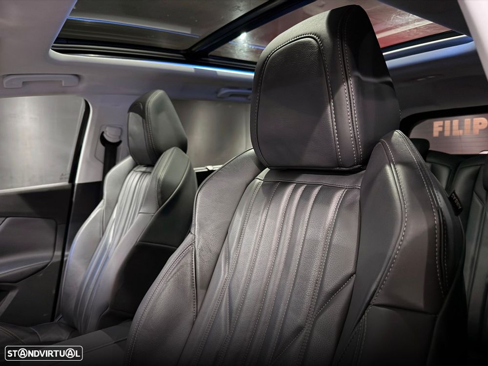 Peugeot 5008 1.2 PureTech Allure Pack EAT8 - 17