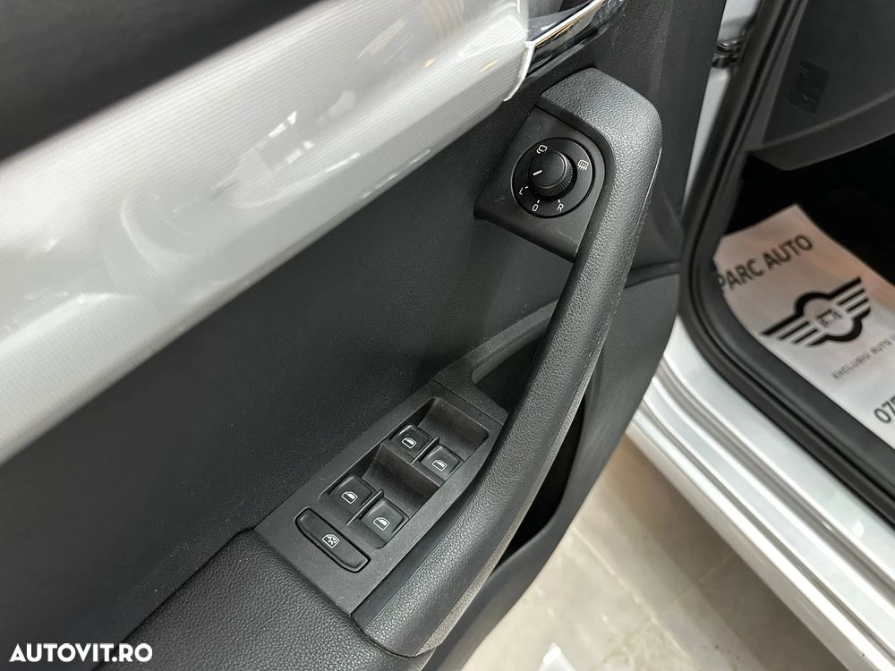 Skoda Octavia Combi 1.6 TDI DPF DSG Ambition - 13