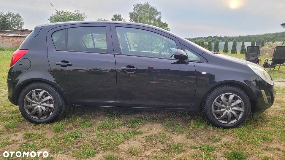 Opel Corsa 1.2 16V Cosmo - 4