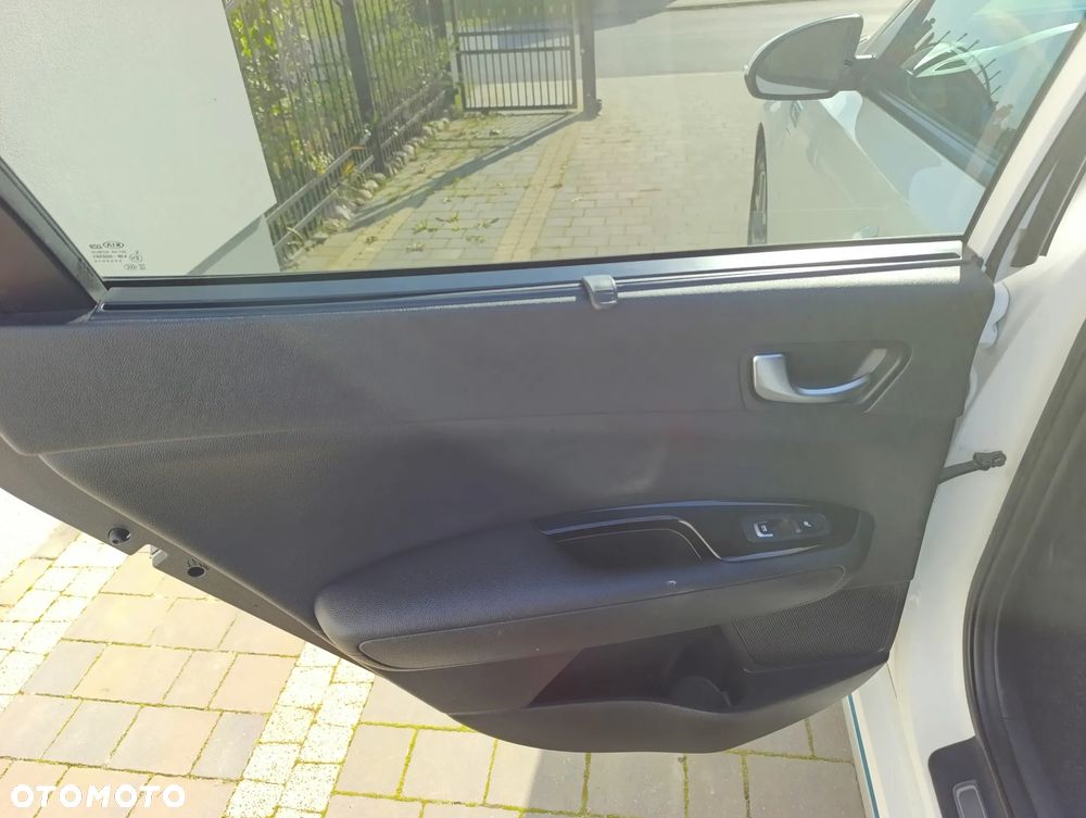 Kia Optima Plug-in Hybrid - 18