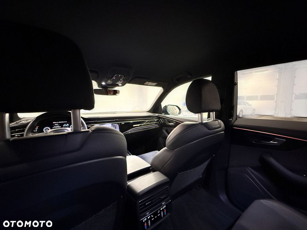 Audi Q8 - 30